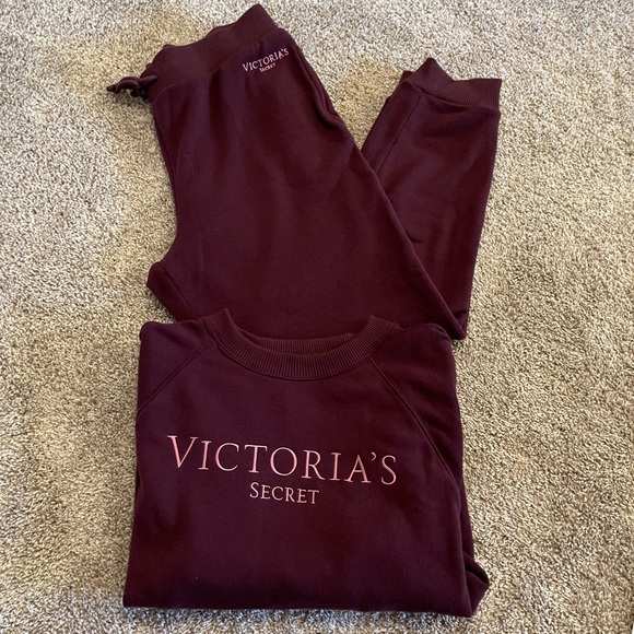 Victoria's Secret Pants - VICTORIAS SECRET maroon joggers set size M